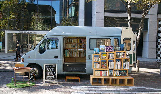 日本街頭出現一卡車的書香浪漫－移動書店 Book Truck 打造迷人的閱讀光景