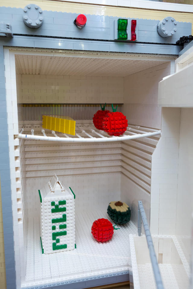 樂高的狂 連露營車都能駕馭！Bright Bricks 打造破紀錄的全尺寸露營車