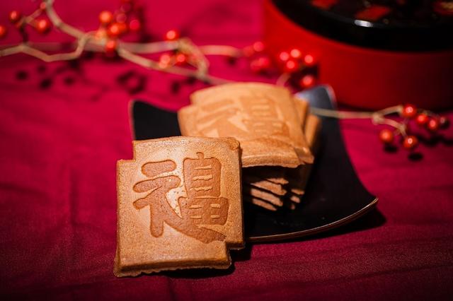 【消費情報】誠品年度書展最低75折 2016經典好閱曆送給您