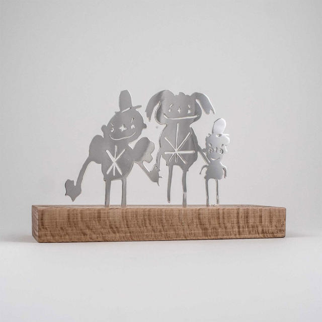 一去不復返的童年塗鴉，轉化為金屬墜子永恆紀念！