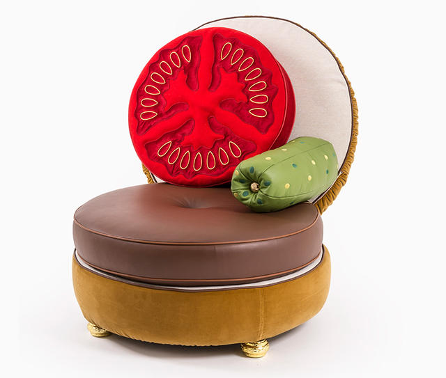 不讓沙發馬鈴薯專美於前，UN_LIMITED EDITIONS完美進化為美式特級熱狗堡