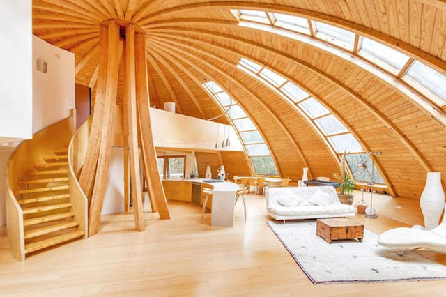 360° 全域採光  座落在森林裡的 UFO 幽浮小木屋