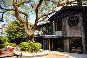 歐式花園+玻璃天井！星巴克天母天玉街打造全台最美露天座位門市