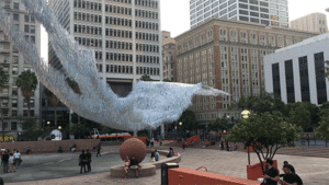 疑似銀河落九天？Liquid Shard 席捲洛杉磯