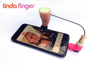不是開玩笑，它達標了！自動滑交友軟體的 Tinda Finger