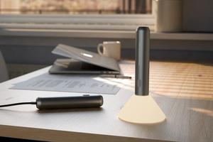 從早到晚，從室內到戶外，使用情境再進化的隨身手電筒 FlashLight