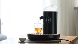「從此，泡杯好茶不求人。」：一鍵按下 3 分鐘喝好茶，TEAMOSA 智慧泡茶機