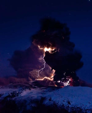 危險美麗又驚人的火山奇景