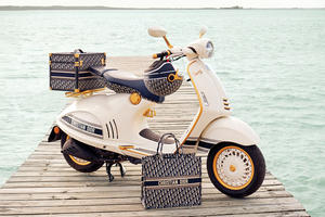 Dior X Vespa偉士牌聯名！重塑經典Vespa 946風采成史上最時尚偉士牌機車