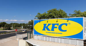 偽裝成IKEA的西班牙肯德基！KFC變身黃底藍字招牌大玩廣告創意行銷