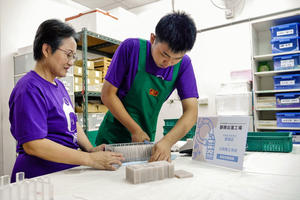 台灣紅點設計師打造全新模具，翻轉庇護工場形象