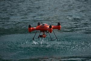 上天下海難不倒，海上空拍任務交給它：Splash Drone 空拍機