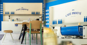 「Café Prouvé by Vitra」亮相台中！半年限定咖啡廳遇見法國設計大師Jean Prouvé經典之作