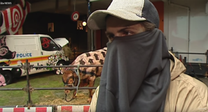 神秘街頭藝術家 Banksy 真實身份早已曝光？16 年前英國電視台獨家專訪片段驚現！
